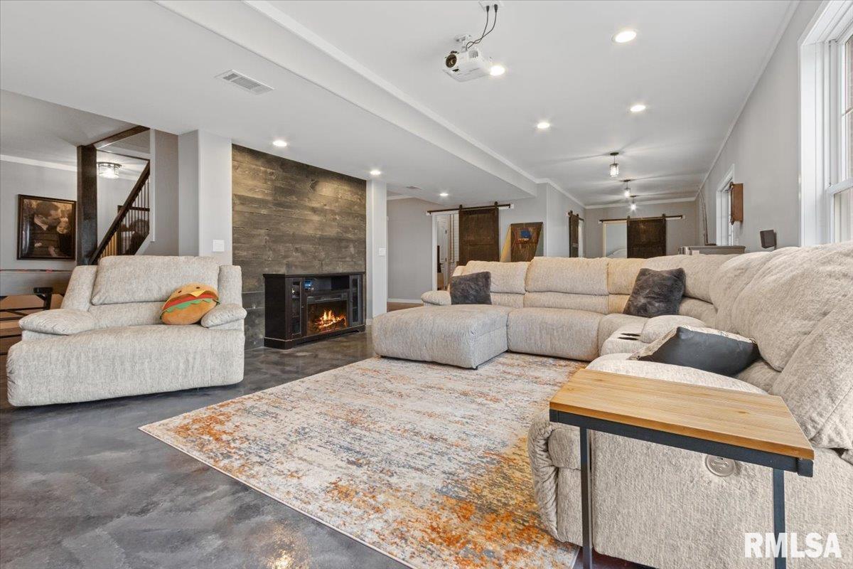 1760 Kingsbury Road Washington, IL 61571 - Photo 57 of 85 Gallery Image 57