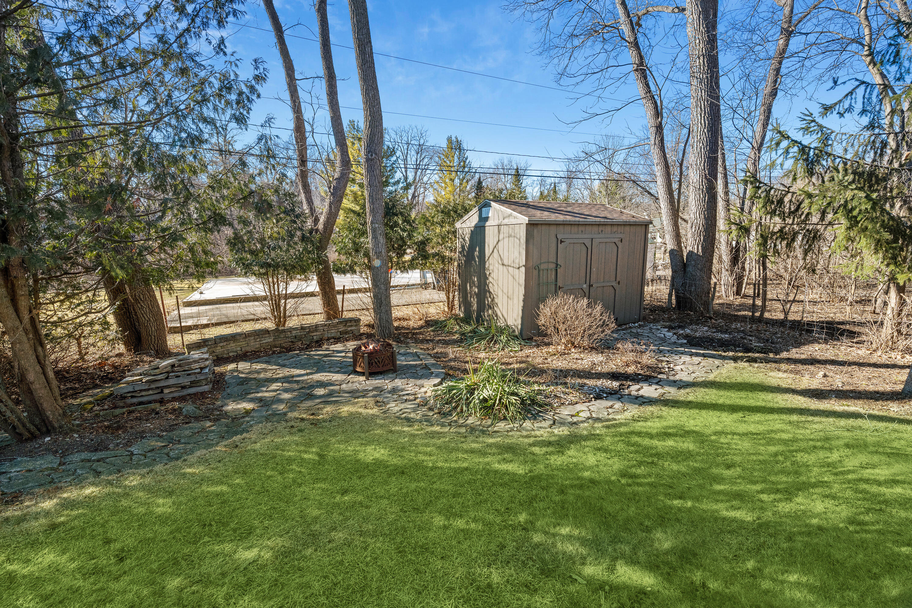 N2337 West Main Road Linn, WI 53147 - Photo 19 of 26 Shed