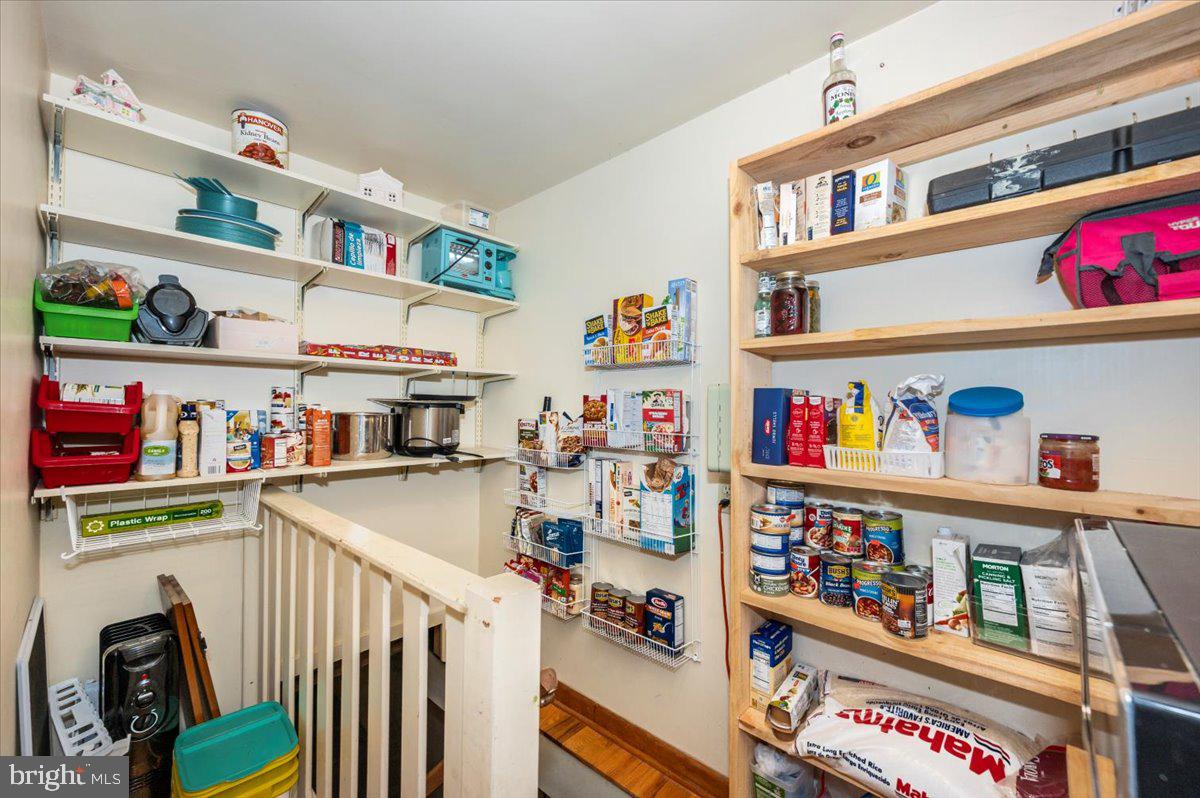 6704 Putman Road Thurmont, MD 21788 - Photo 11 of 70 Pantry