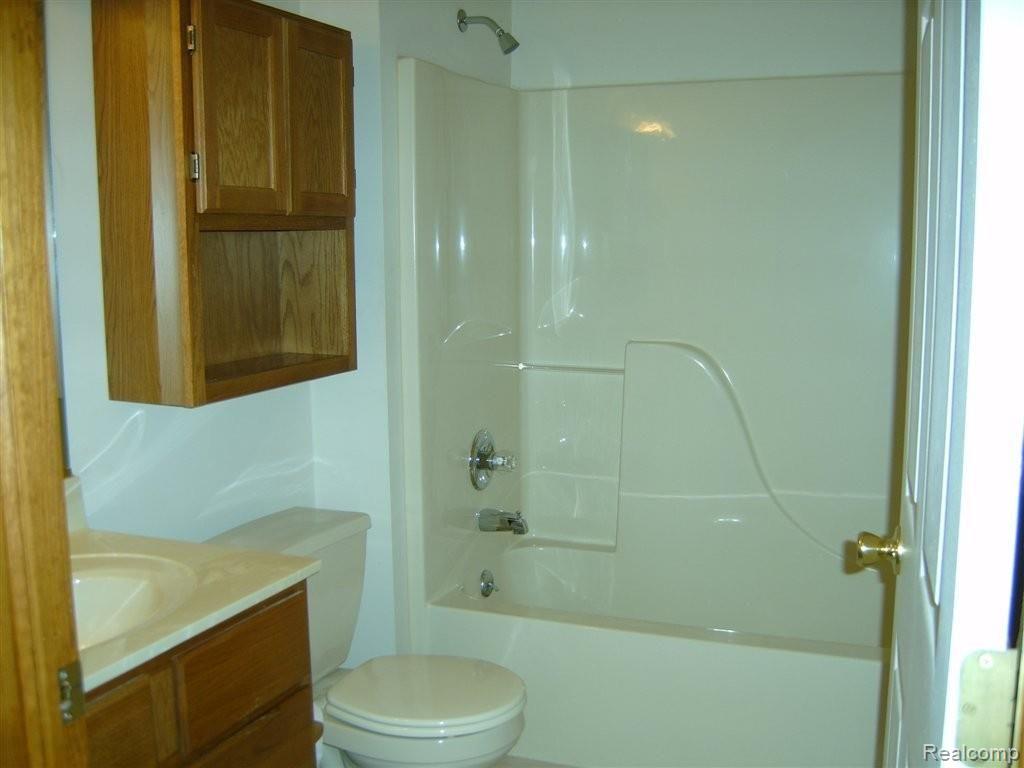 44714 Robson Road Belleville, MI 48111 - Photo 11 of 15 FULL BATH