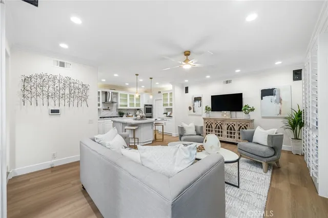 $2,799,000 | 304 Goldenwest Street, Huntington Beach, CA 92648