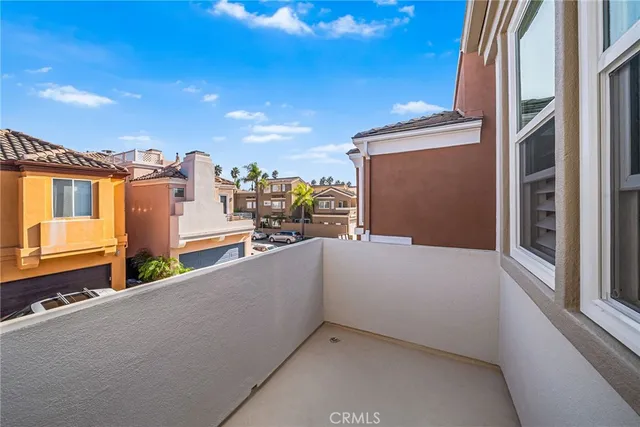 $2,799,000 | 304 Goldenwest Street, Huntington Beach, CA 92648