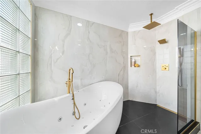 $2,799,000 | 304 Goldenwest Street, Huntington Beach, CA 92648