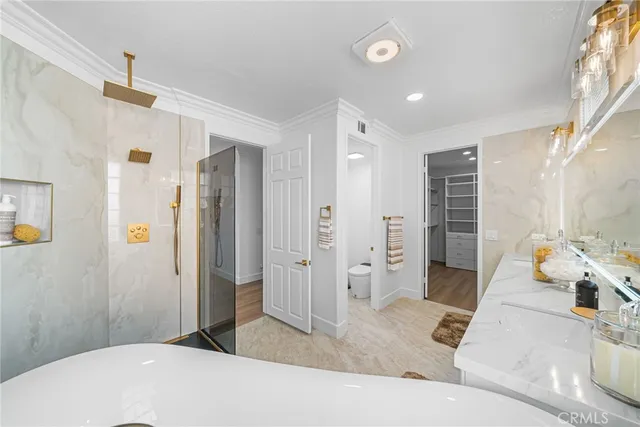 $2,799,000 | 304 Goldenwest Street, Huntington Beach, CA 92648