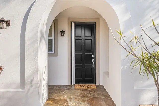 $2,799,000 | 304 Goldenwest Street, Huntington Beach, CA 92648