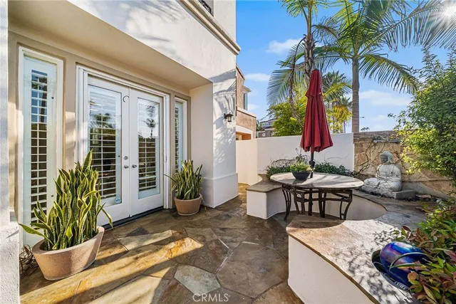 $2,799,000 | 304 Goldenwest Street, Huntington Beach, CA 92648