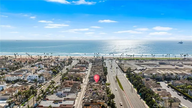 $2,799,000 | 304 Goldenwest Street, Huntington Beach, CA 92648