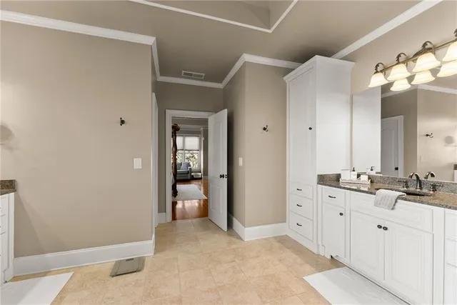 $975,000 | 6078 Green Tree Lane, Gainesville, GA 30506