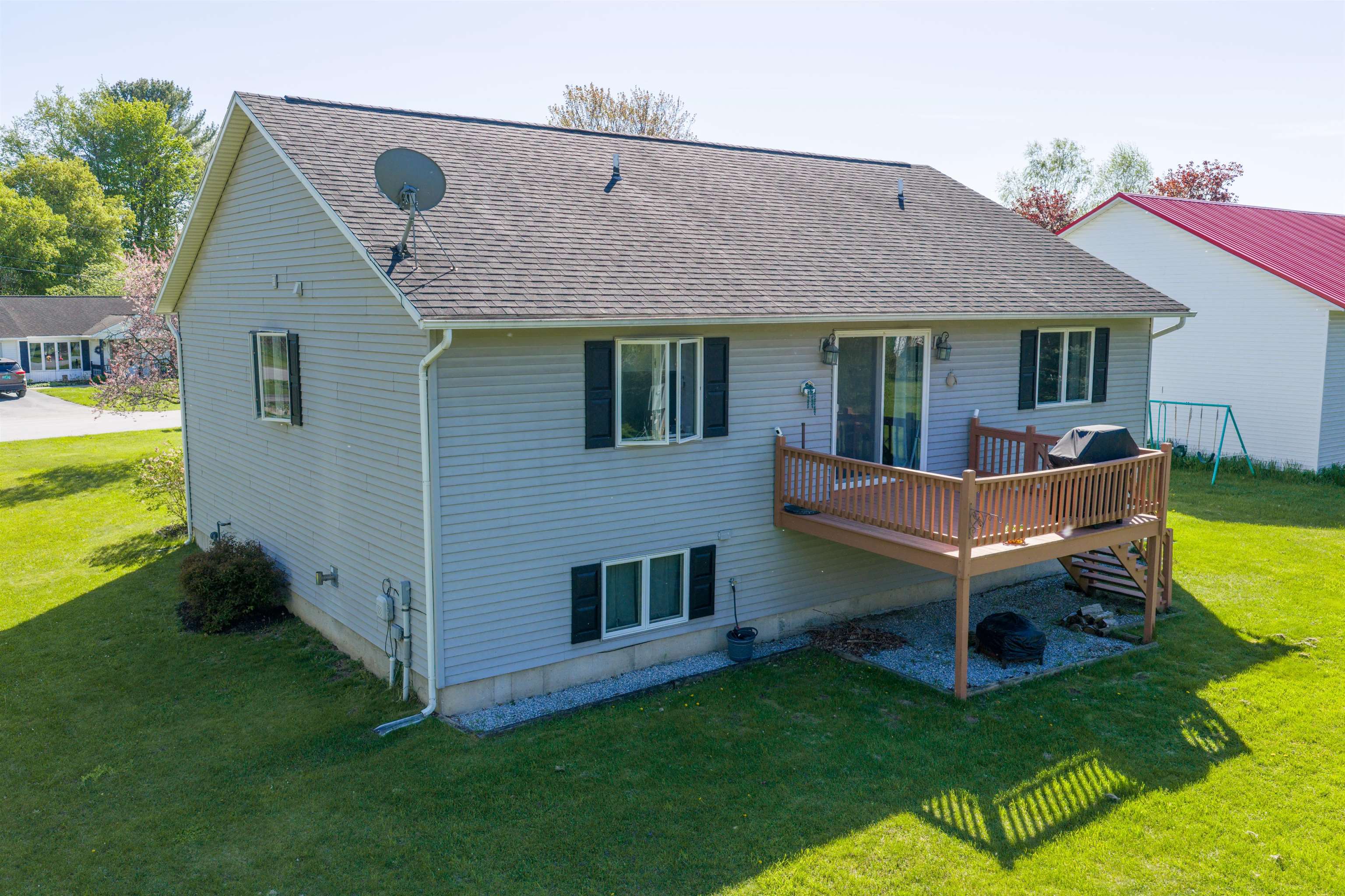 9 Andy Avenue Swanton, VT 05488 - Photo 3 of 57