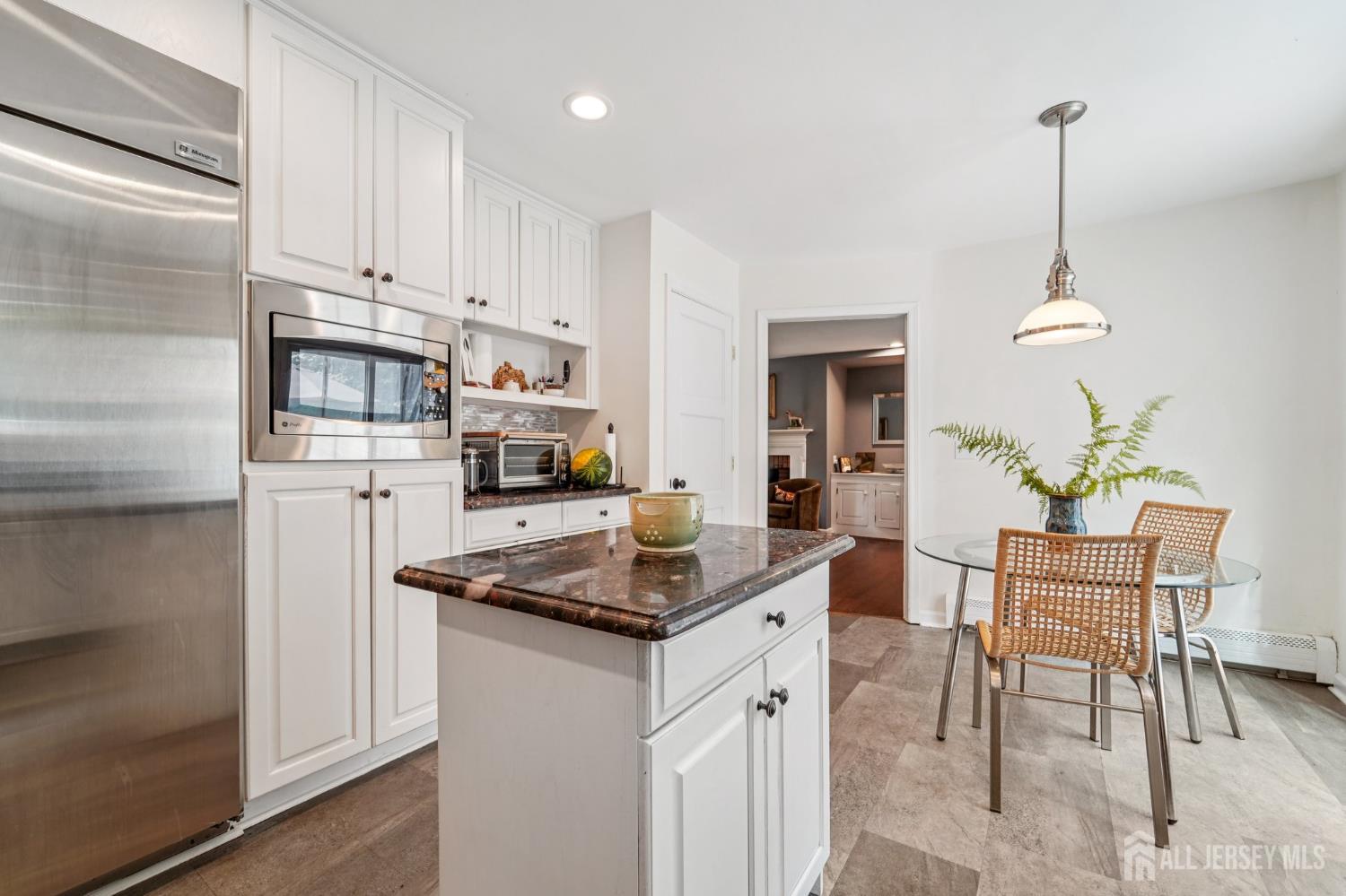 11 Delwood Road Chester, NJ 07930 - Photo 15 of 55
