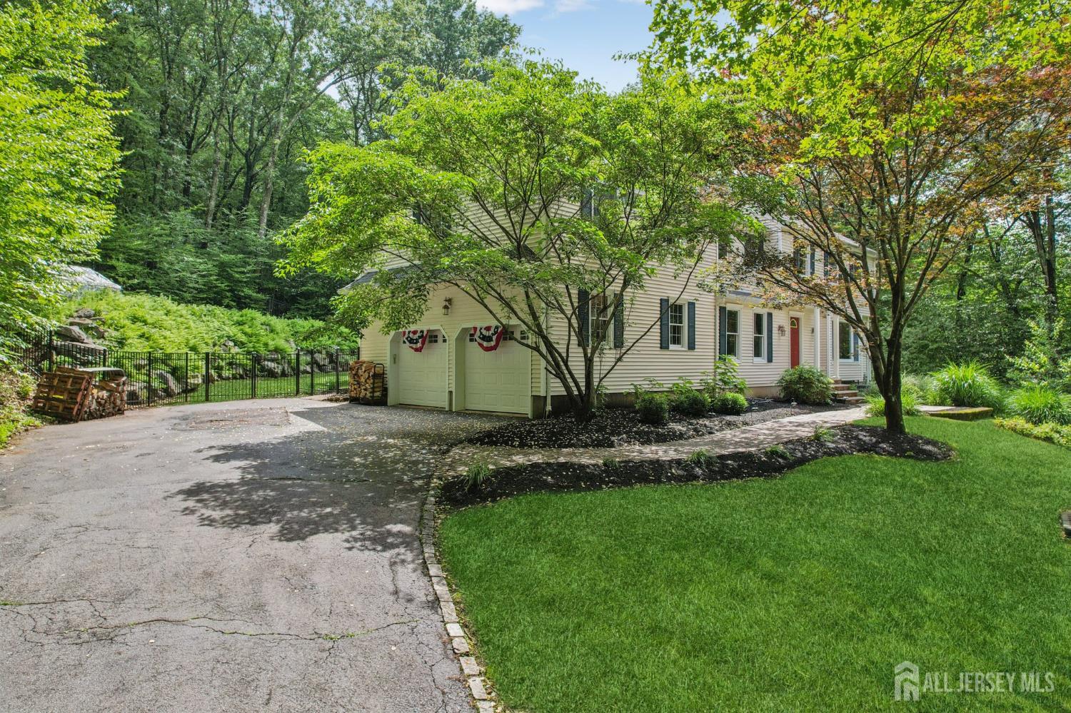 11 Delwood Road Chester, NJ 07930 - Photo 4 of 55