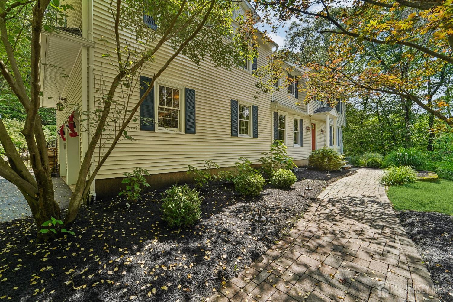 11 Delwood Road Chester, NJ 07930 - Photo 5 of 55