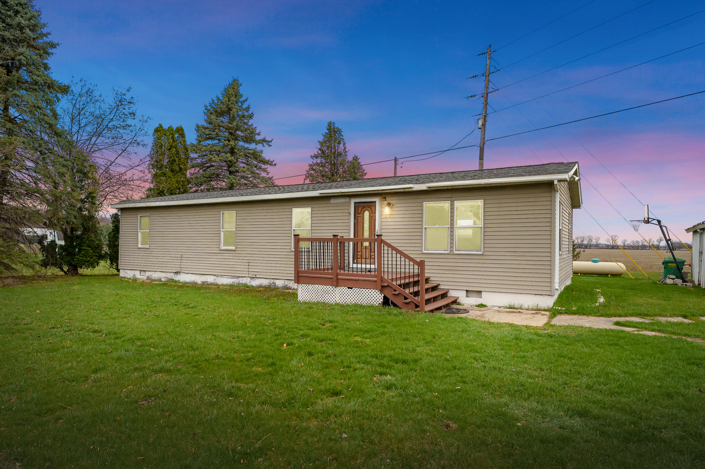 14370 Highway 216 Three Rivers, MI 49093 - Photo 1 of 29 Exterior