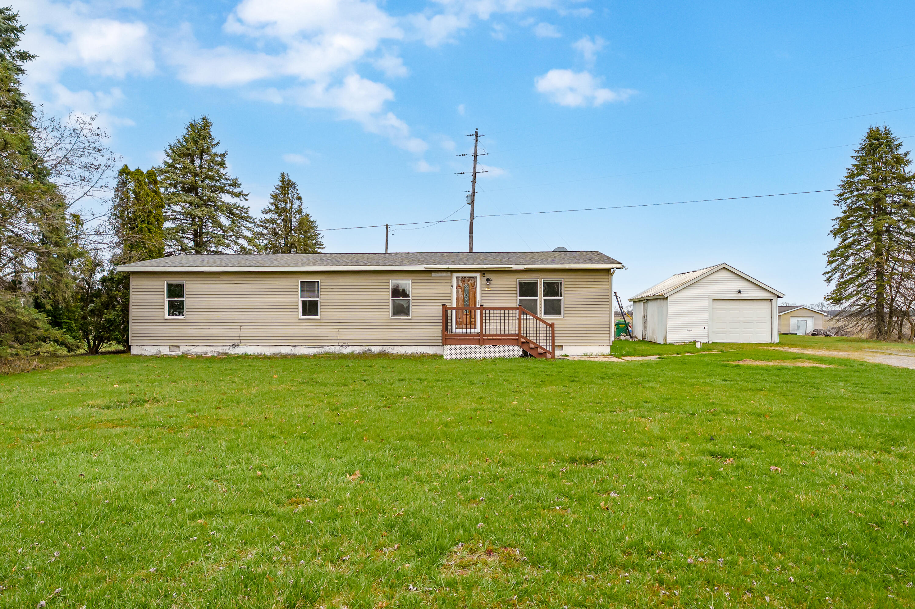 14370 Highway 216 Three Rivers, MI 49093 - Photo 2 of 29 Exterior