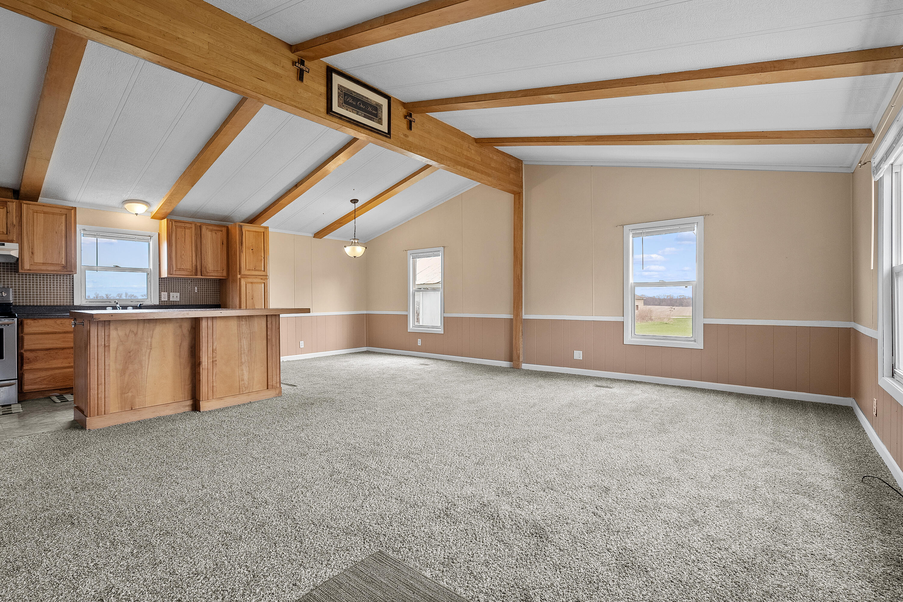 14370 Highway 216 Three Rivers, MI 49093 - Photo 4 of 29 Main Level