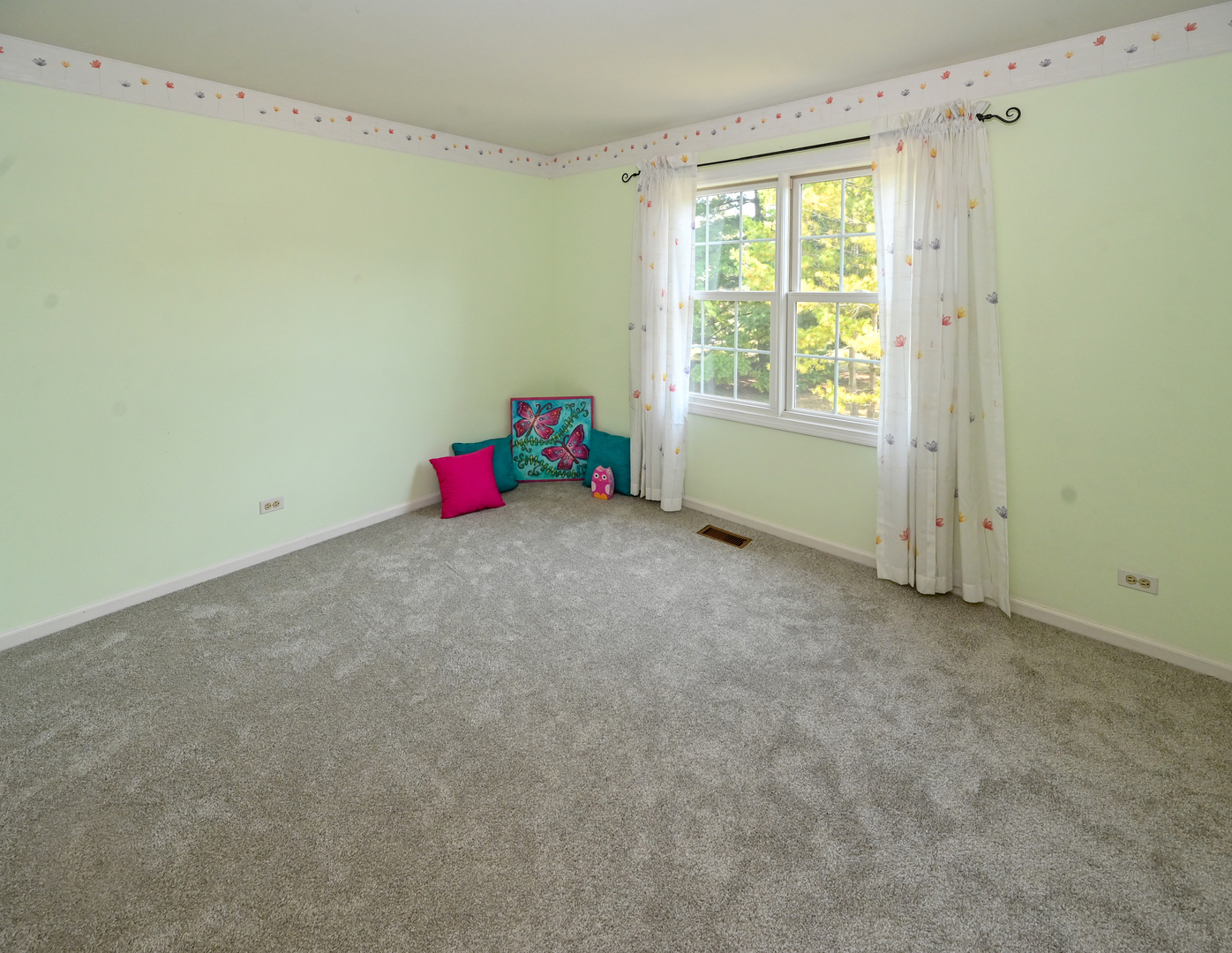 413 Rugby Place Schaumburg, IL 60169 - Photo 21 of 30 a view of an empty room with natural light