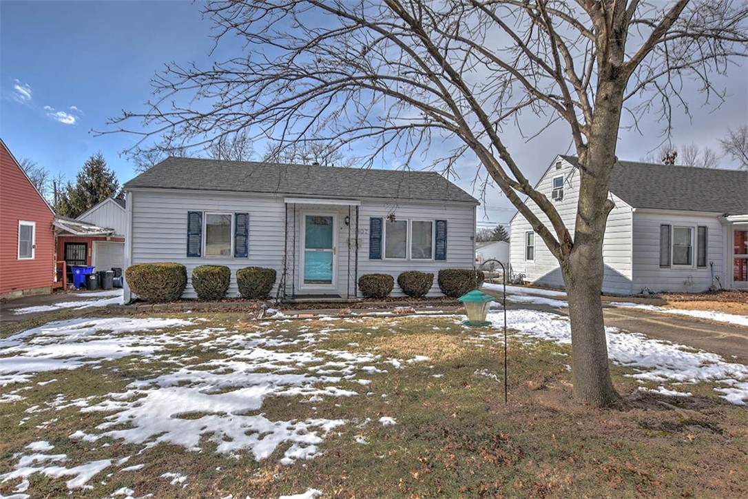 1107 North Oakcrest Avenue Decatur, IL 62522 - Photo 1 of 21
