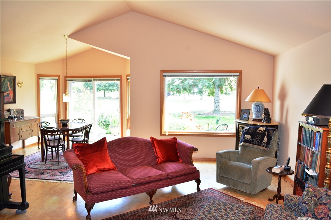 6836 Raspberry Dr., Unit B Everson, WA 98247 - Photo 2 of 25