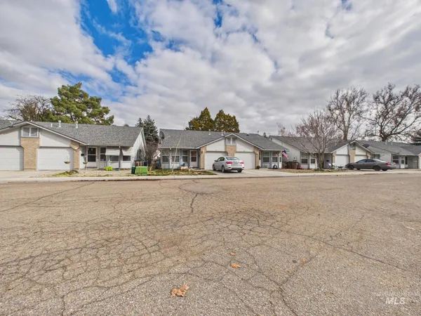 $299,000 | 804 East Main Street, Unit 10 10, Emmett, ID 83617