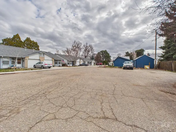 $299,000 | 804 East Main Street, Unit 10 10, Emmett, ID 83617