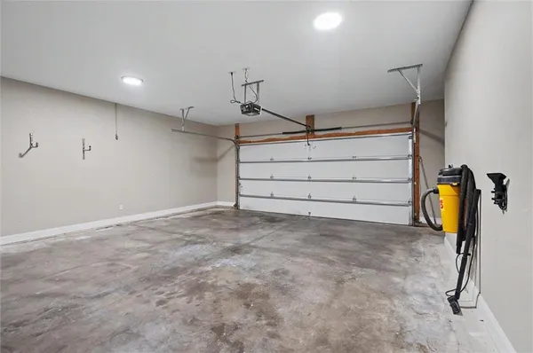 $319,500 | 204 Crimson Avenue, Baldwin City, KS 66006