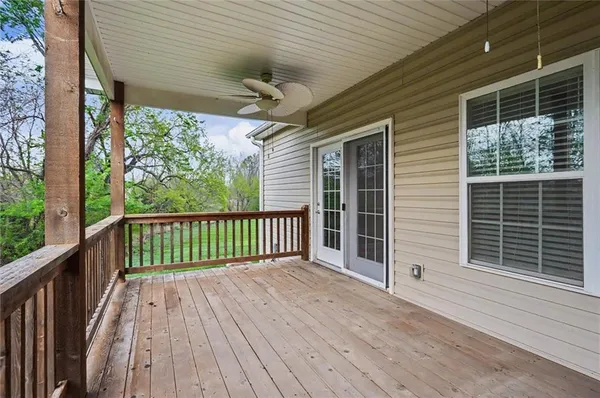 $319,500 | 204 Crimson Avenue, Baldwin City, KS 66006