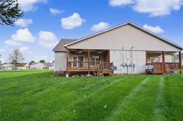 $319,500 | 204 Crimson Avenue, Baldwin City, KS 66006