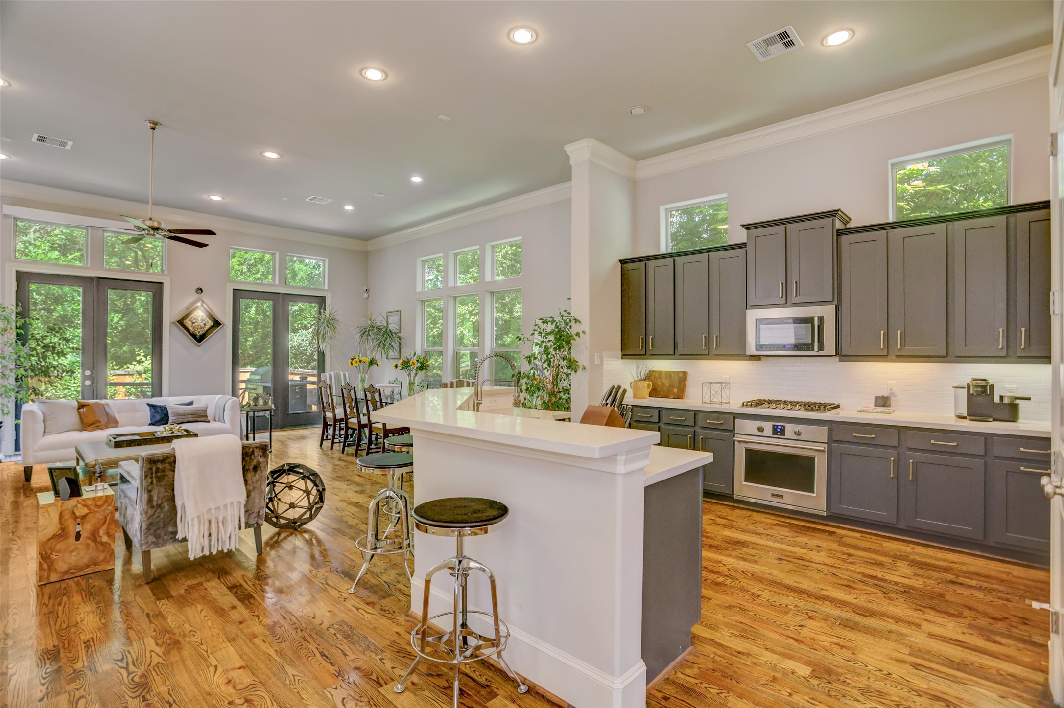 4124 Bonner View Lane Houston, TX 77007 - Photo 31 of 31 Welcome to 4124 Bonner View Ln., where soaring ceilings and an open floorplan create the perfect space for stylish modern living.