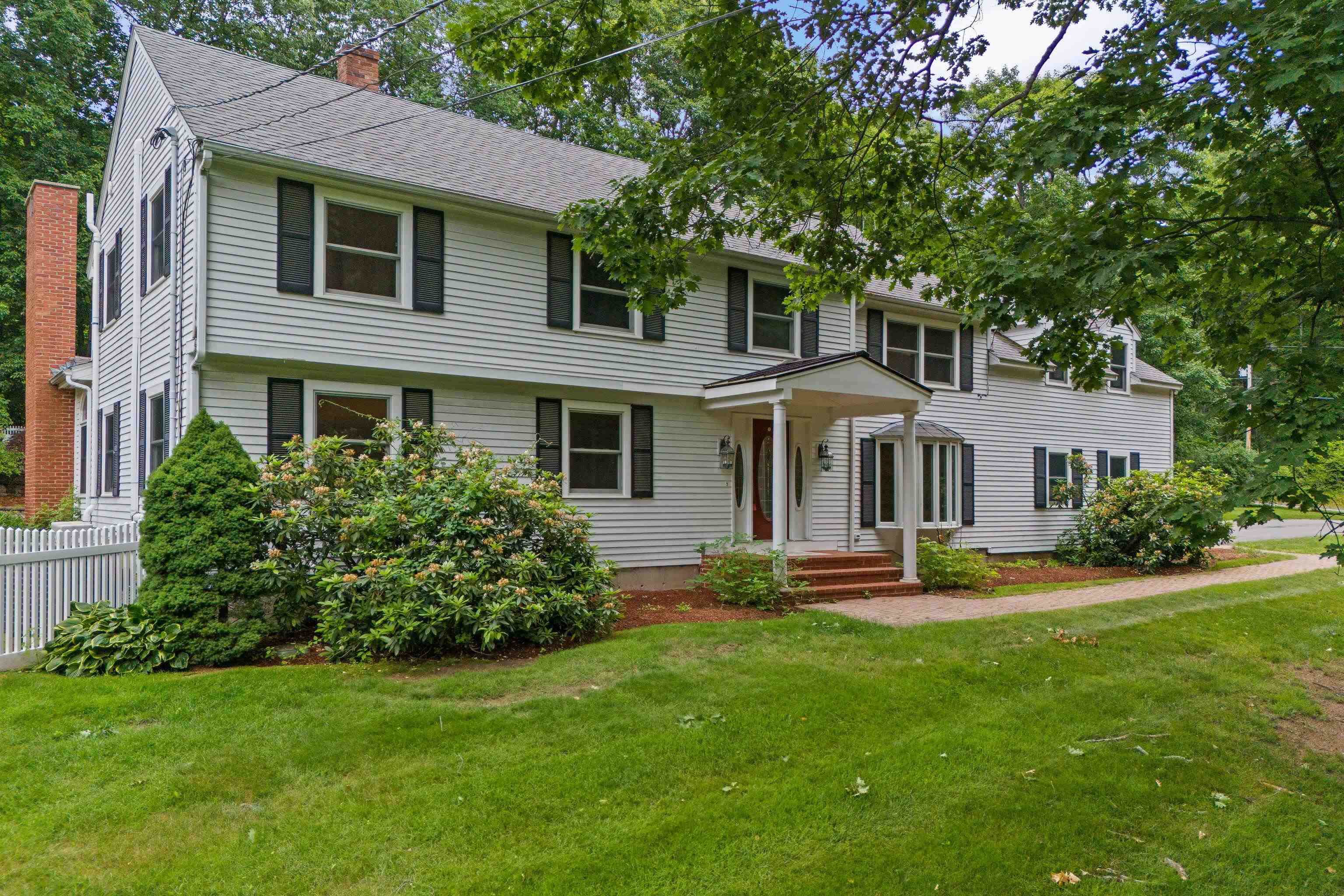 2 Cummings Road Merrimack, NH 03054 - Photo 2 of 56