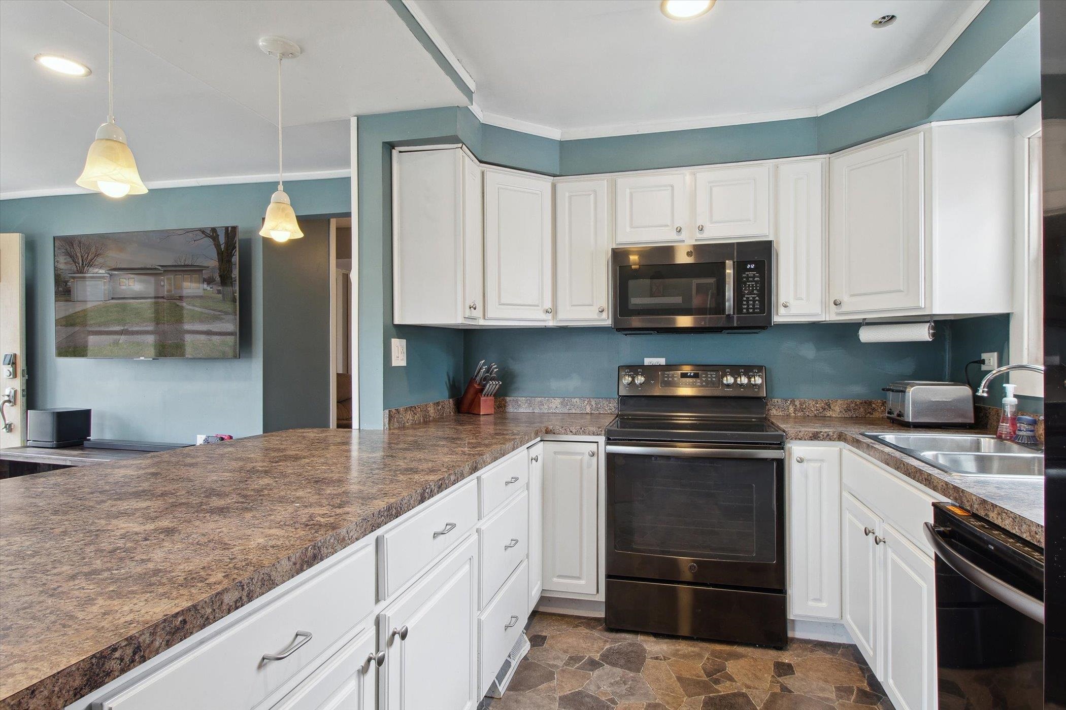 114 Williams Street Alma, MI 48801 - Photo 14 of 32 1932300-3e5a1d4e-2ff0-46e6-843a-619484d3d7bc.JPG