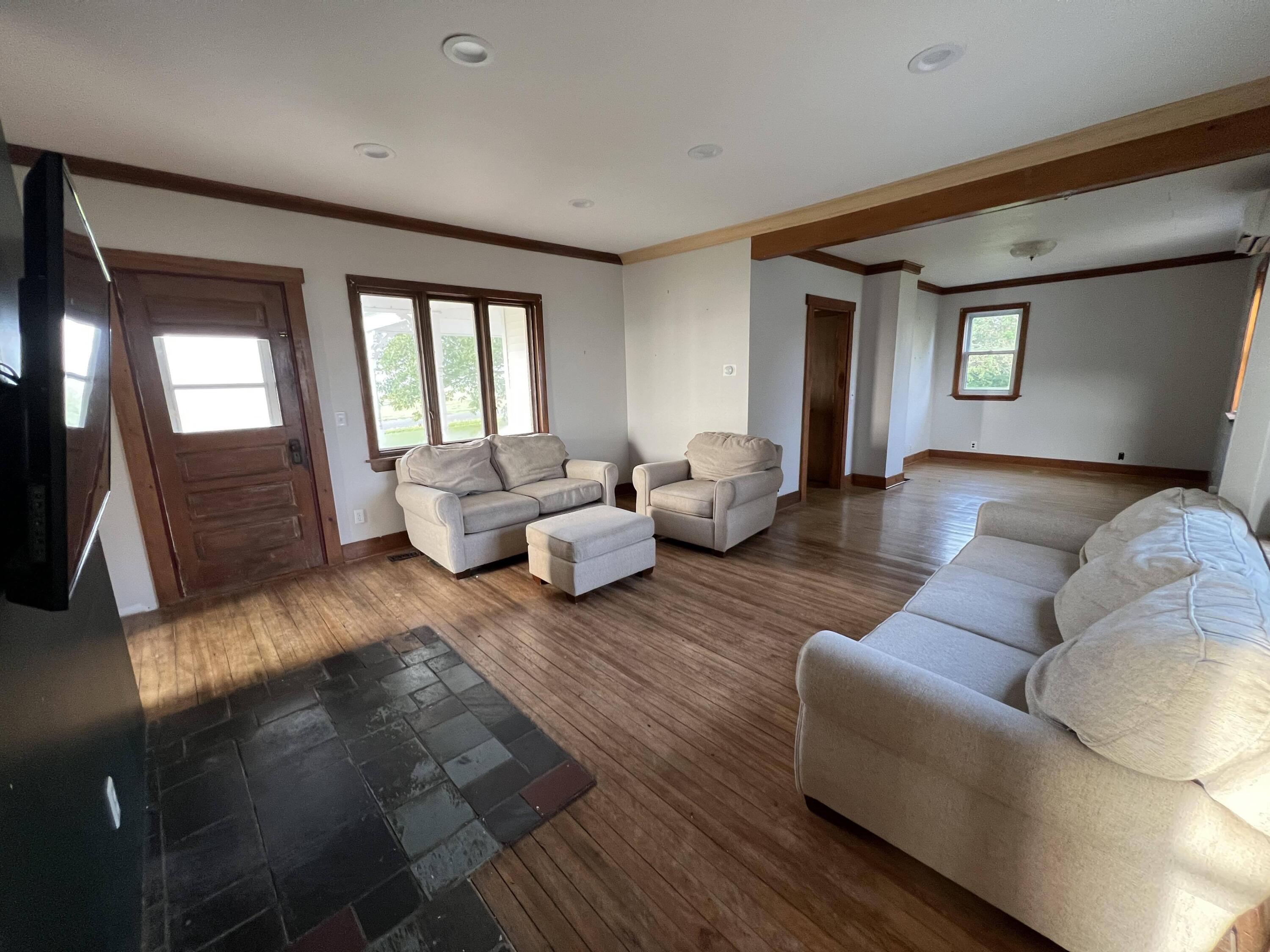 194 Hardison Road Caribou, ME 04736 - Photo 11 of 48 Living Room