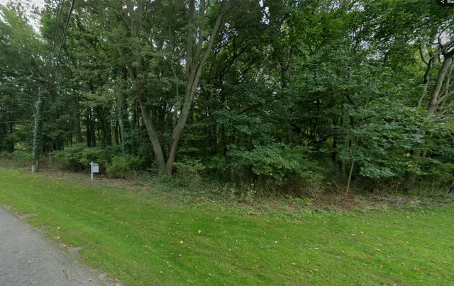 $275,000 | 166 St Peters Drive, Unit 2, Douglas, MI 49406