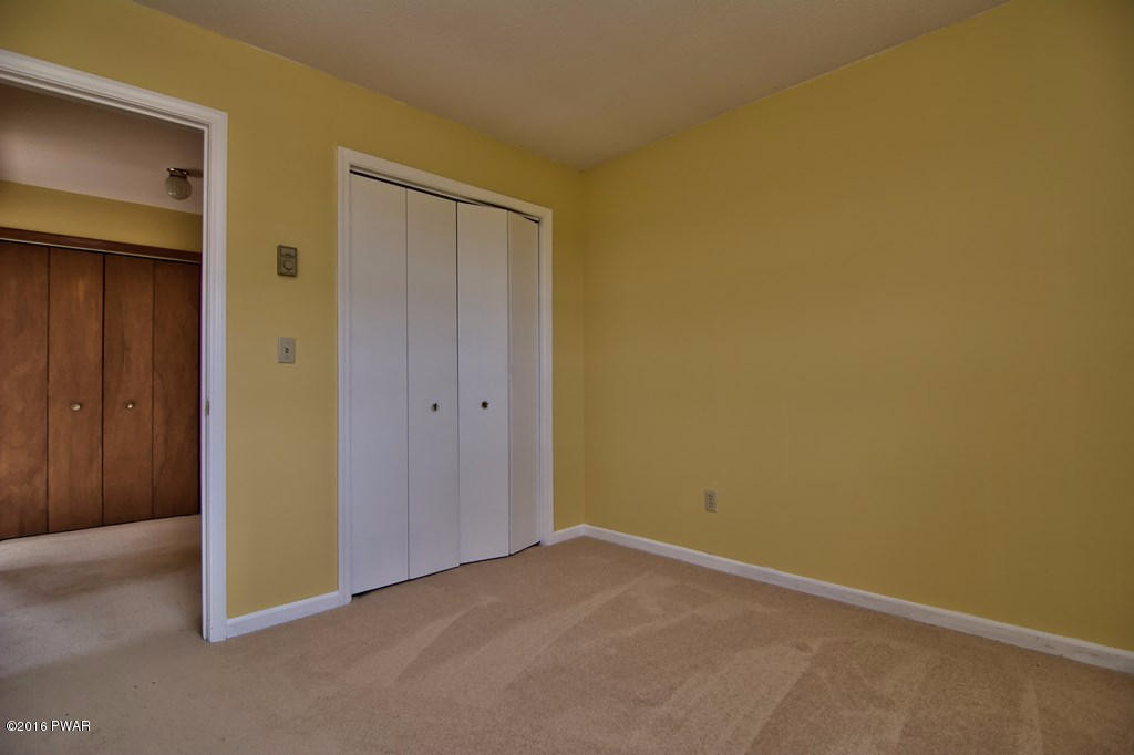 251 J And J Road Moscow, PA 18444 - Photo 16 of 16