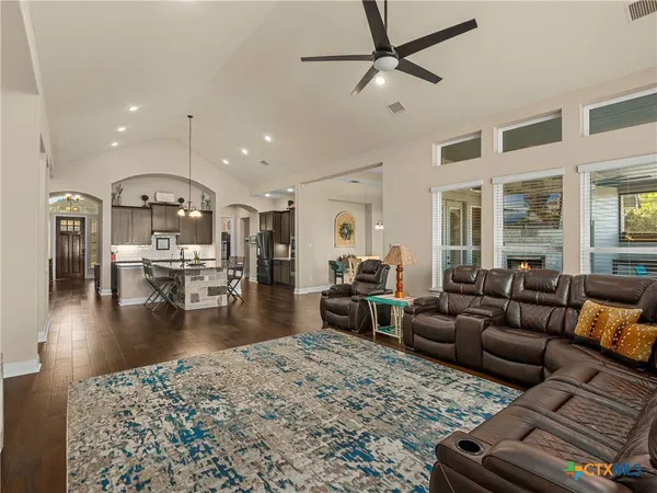 $700,000 | 3235 Jasons Way, Marion, TX 78124