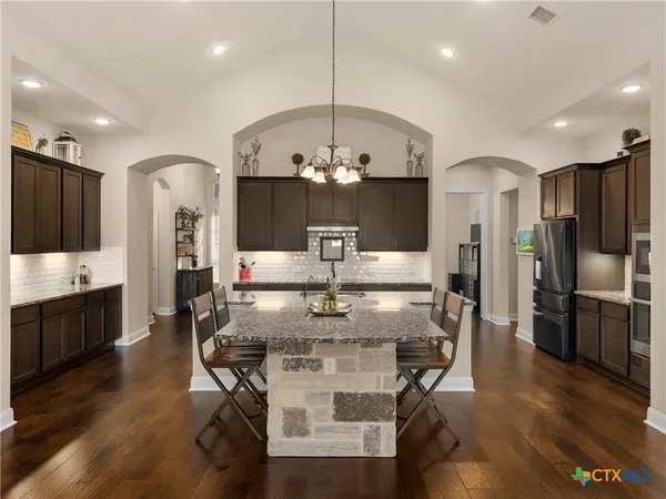 $700,000 | 3235 Jasons Way, Marion, TX 78124
