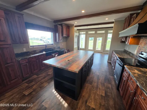 $265,000 | 3185 Mound Road Northeast, Wesson, MS 39191