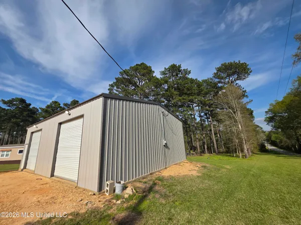 $265,000 | 3185 Mound Road Northeast, Wesson, MS 39191