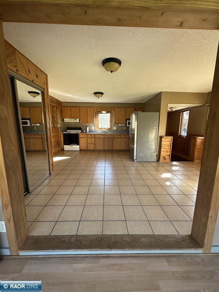 3559 Rainey Road Hibbing, MN 55746 - Photo 6 of 38