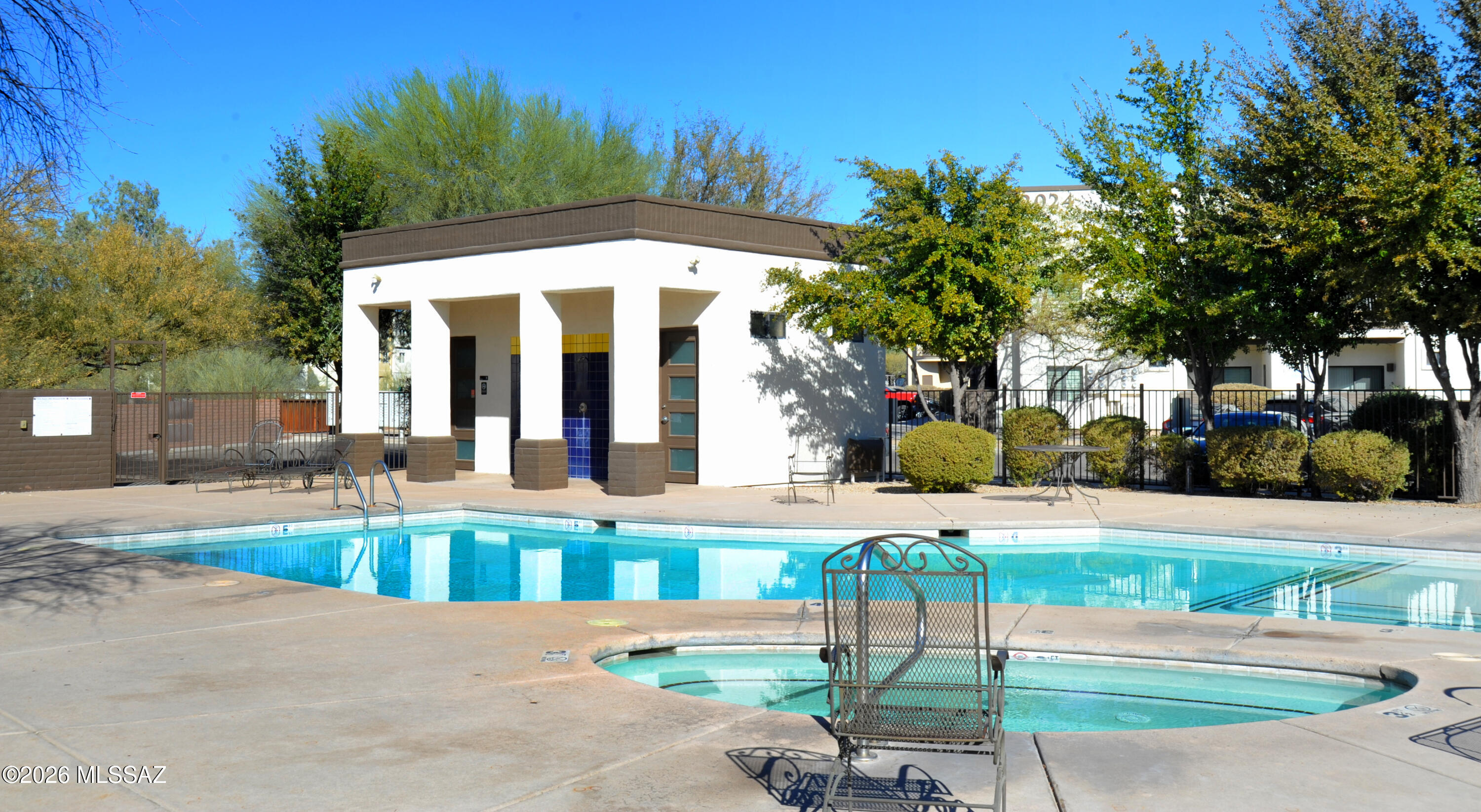2040 East River Road, Unit 205 Tucson, AZ 85718 - Photo 31 of 33