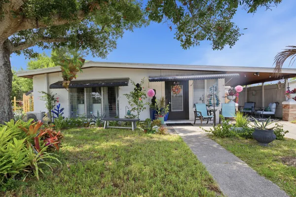 $269,000 | 54 20th Lane Southwest, Vero Beach, FL 32962