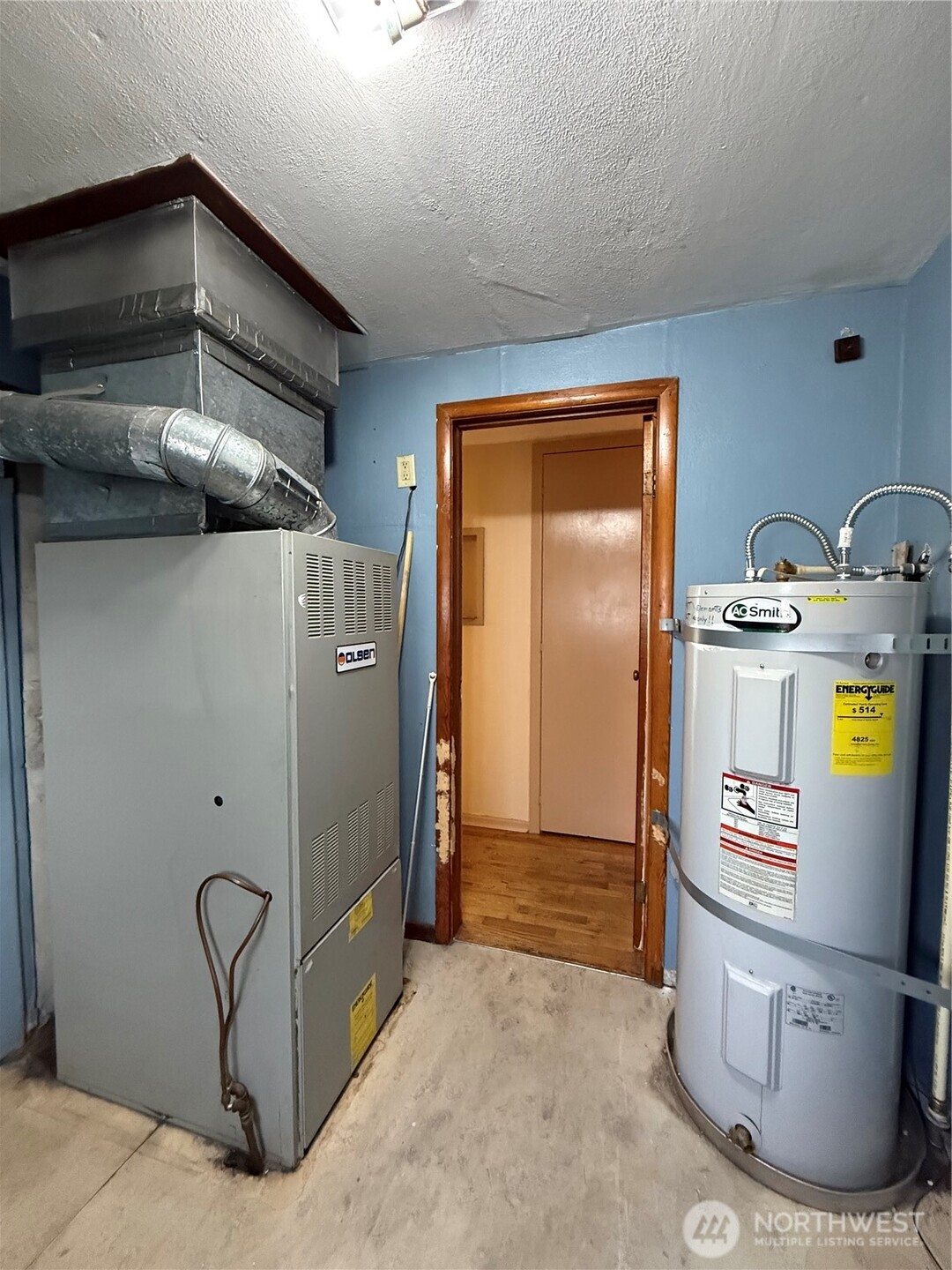 306 South Adams Street Waterville, WA 98858 - Photo 21 of 25 a view of water heater room