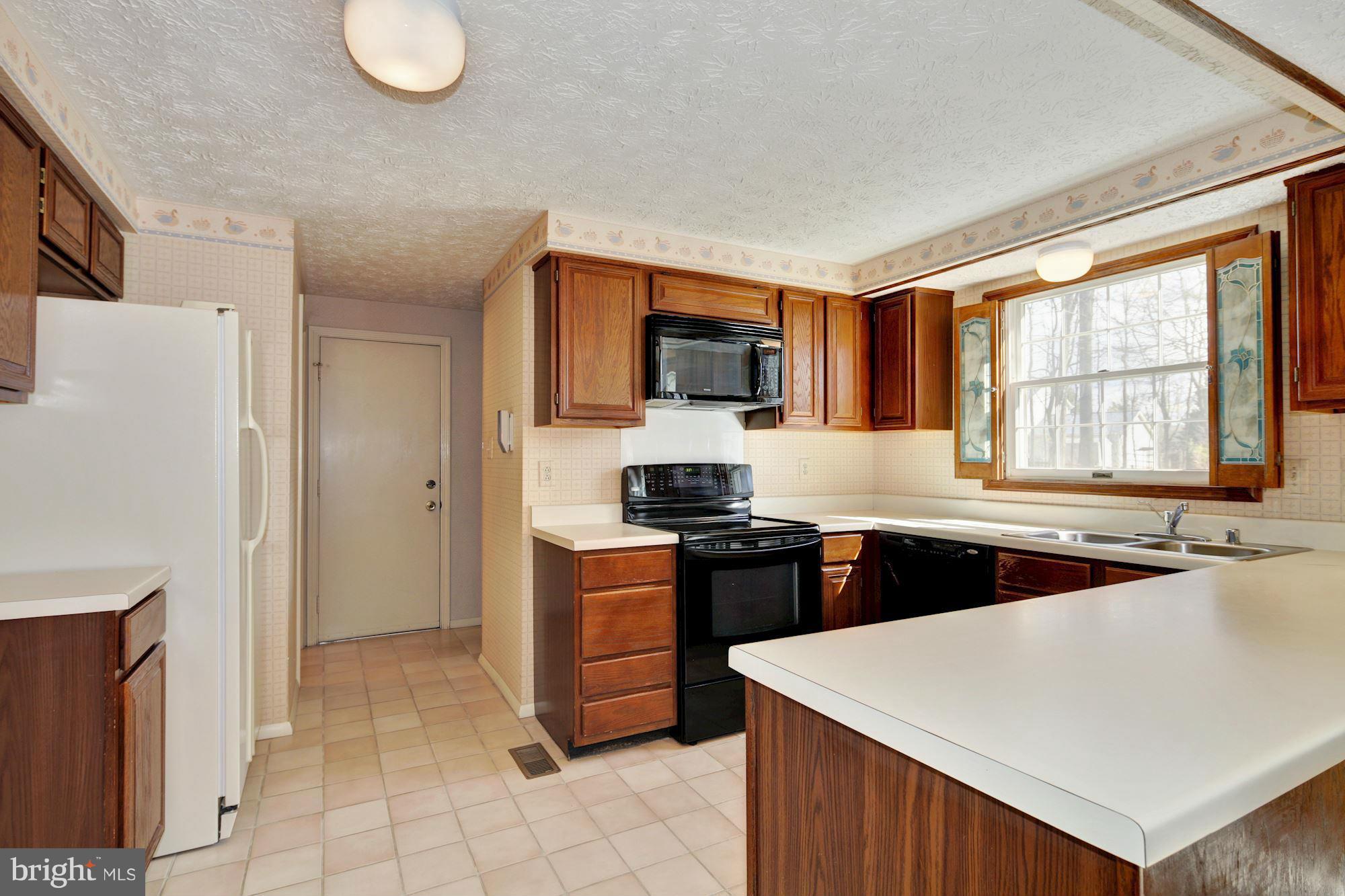 16609 Bethayres Road Rockville, MD 20855 - Photo 6 of 27 Kitchen