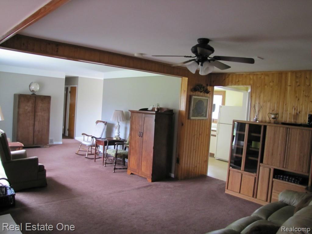 6455 Hermana Road West Bloomfield, MI 48324 - Photo 2 of 14