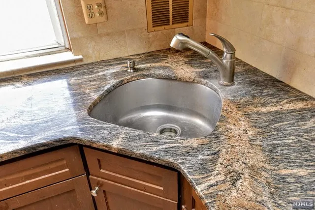 a close view of sink and tap