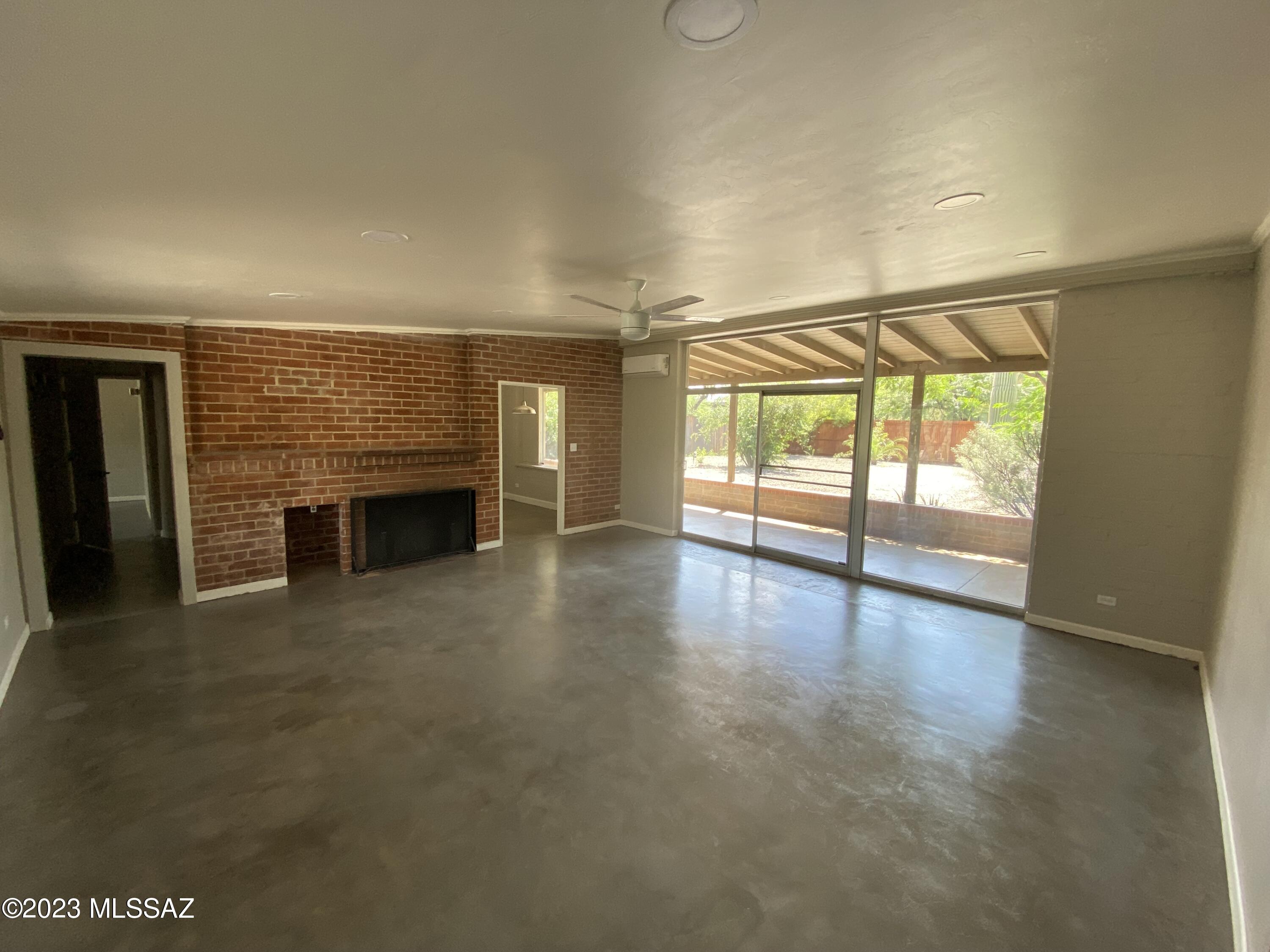 902 North Richey Boulevard, Unit 902 Tucson, AZ 85716 - Photo 3 of 16 IMG_6071