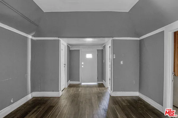 wooden floor in an empty room