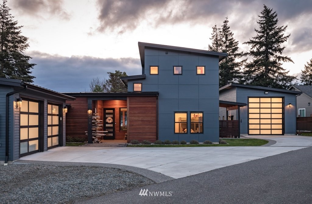 2918 Strawberry Point Road Oak Harbor, WA 98277 - Photo 2 of 40 Gallery Image 2