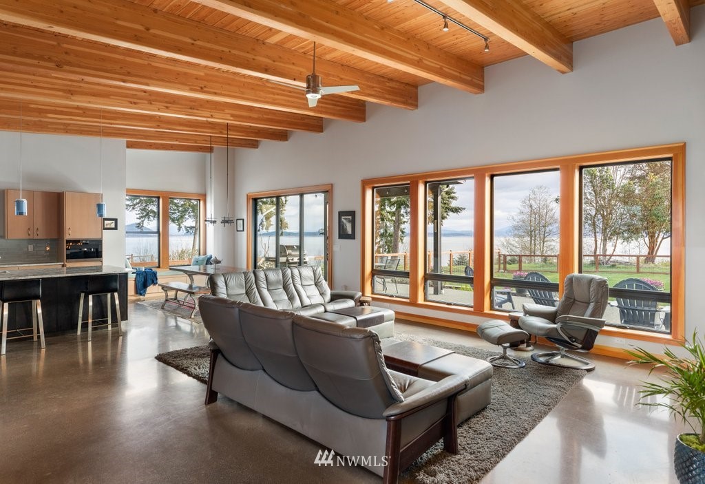 2918 Strawberry Point Road Oak Harbor, WA 98277 - Photo 14 of 40 Gallery Image 14