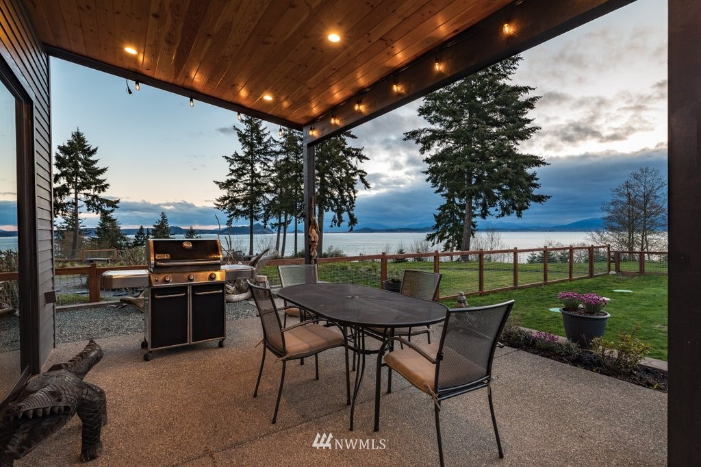 2918 Strawberry Point Road Oak Harbor, WA 98277 - Photo 32 of 40 Gallery Image 32