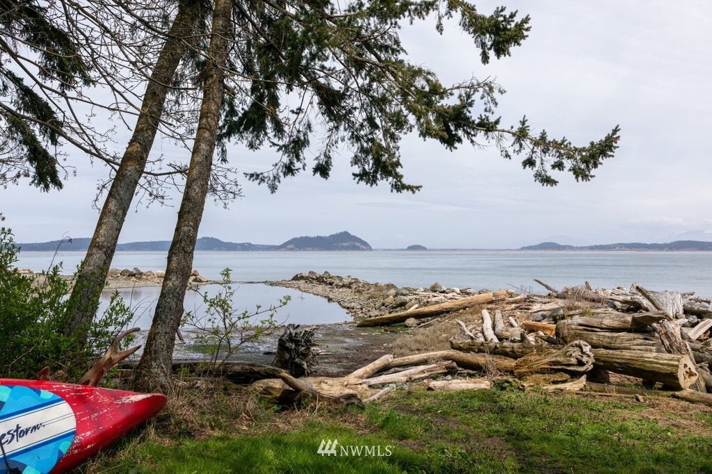 2918 Strawberry Point Road Oak Harbor, WA 98277 - Photo 8 of 40 Gallery Image 8